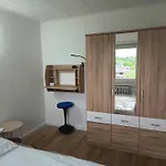 2 Mit Balkon Bei Duesseldorf Апартаменты